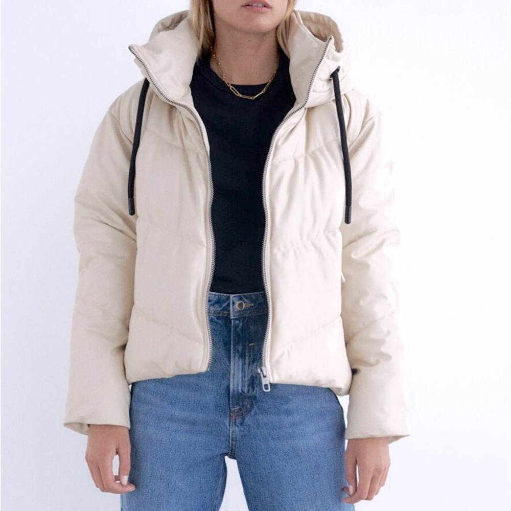 Zara Ecru Color Faux Leather Puffer Jacket.
